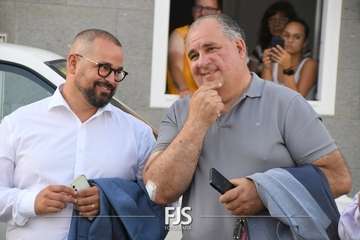 Lomo Magullo abraza la vida con la escultura homenaje a la Traída del Agua/Francisco Javier Santana y TA.